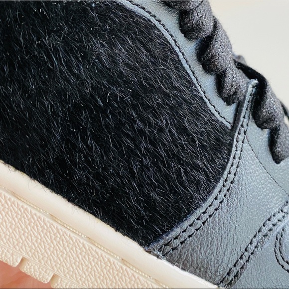 NWT Nike Air Jordan 1 Retro black - Picture 9 of 9